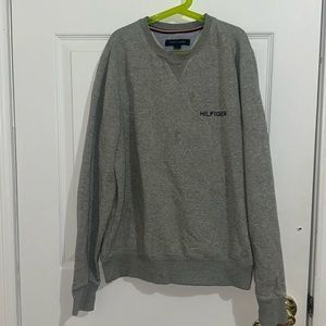 Grey pullover sweater Tommy Hilfiger.
